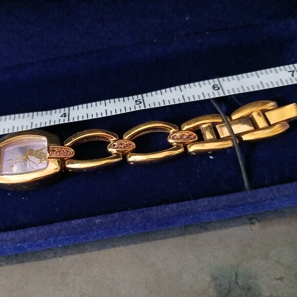 Charming Rare Vintage Disney Store Winnie the Pooh Watch with Purple Stones main image 6
